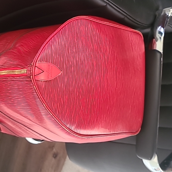 Louis Vuitton Red Epi 50 Keepall Duffle Bag Vintage - Picture 6 of 16